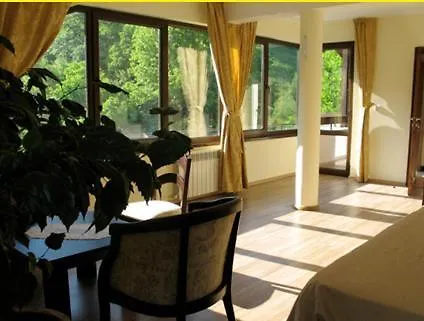 Cherven Guest house 3*